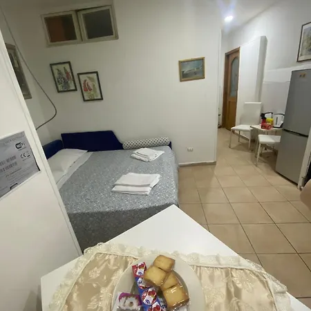 Casa Mari' Centro Storico Vicino Caracciolo * Νάπολη