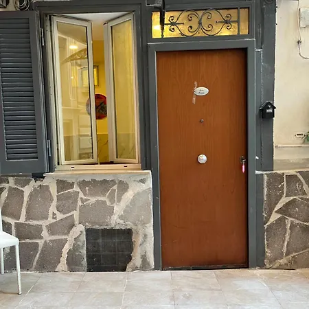 Apartamento Casa Mari' Centro Storico Vicino Caracciolo *